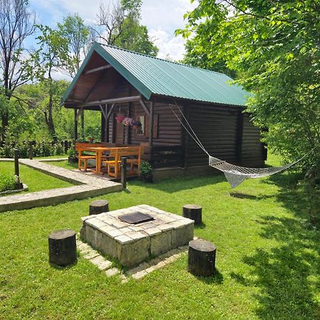 Cabin House Dubovik 采蒂涅 外观 照片