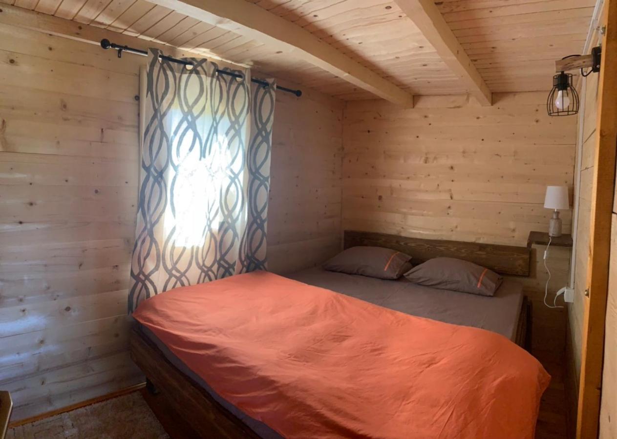 Cabin House Dubovik 采蒂涅 外观 照片