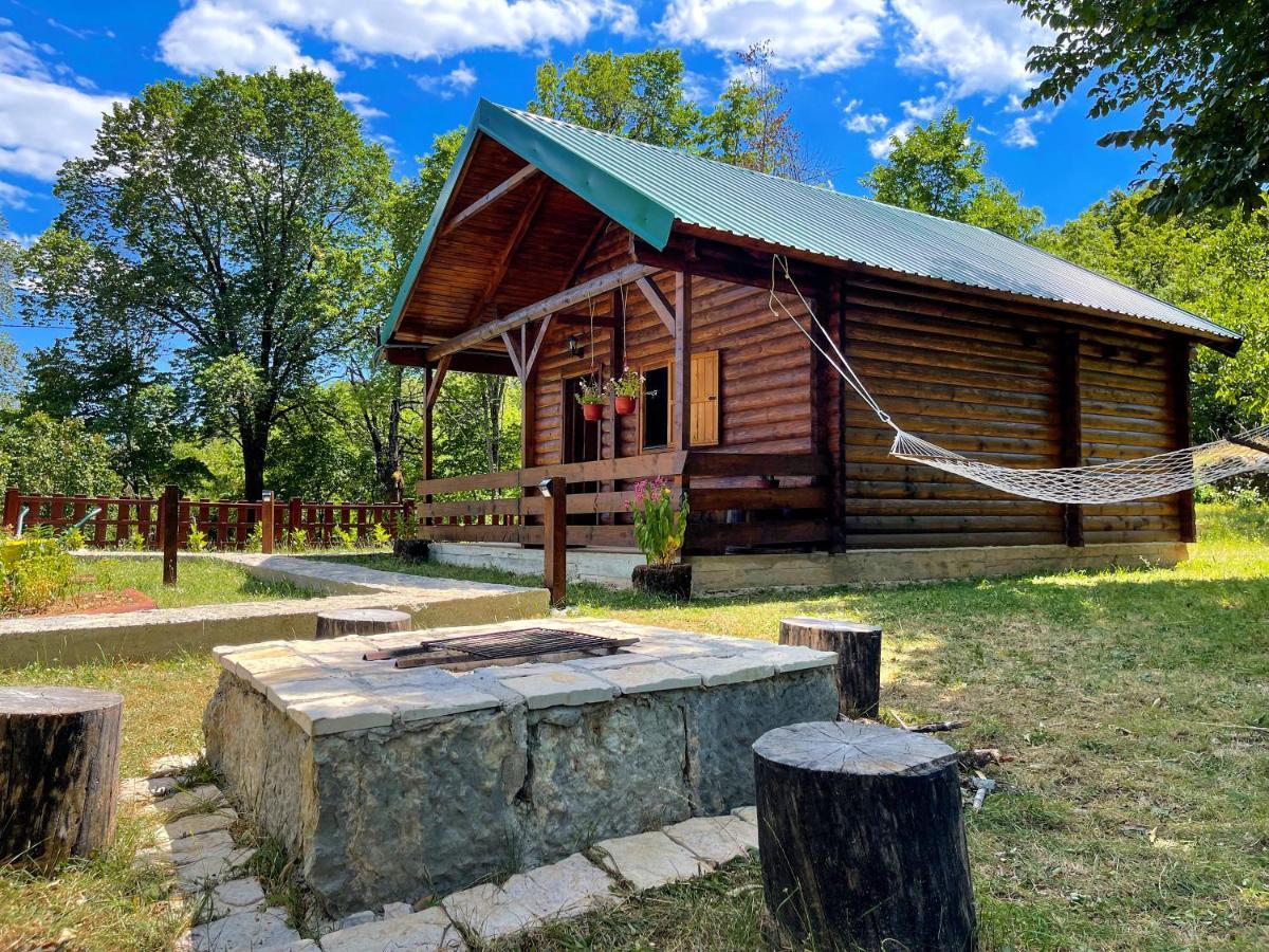 Cabin House Dubovik 采蒂涅 外观 照片