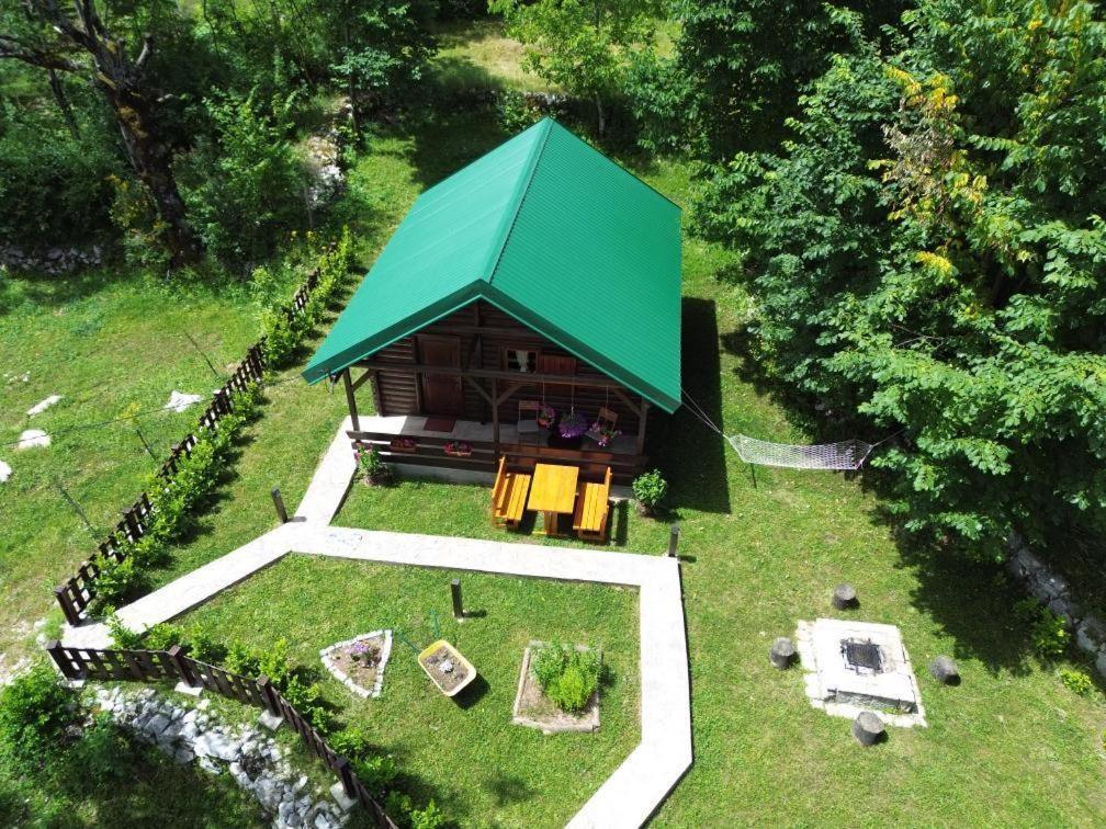 Cabin House Dubovik 采蒂涅 外观 照片